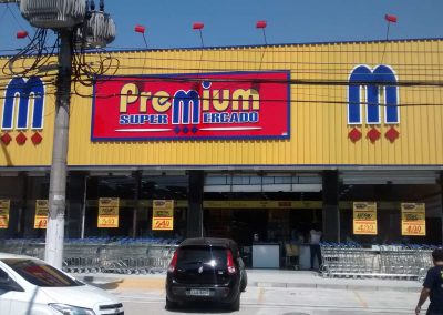 Fabricação de letreiros Frontlight com letras caixa