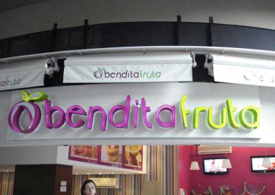 Letreiros Backlight com iluminação