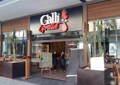 Letreiros Backlight com letras caixa