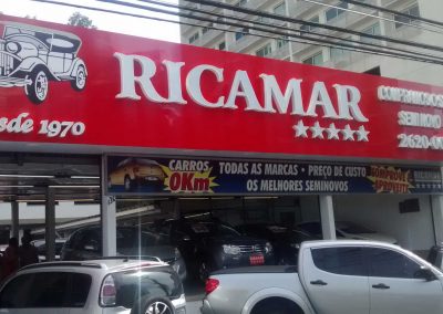 Letreiros Backlight com letras caixa